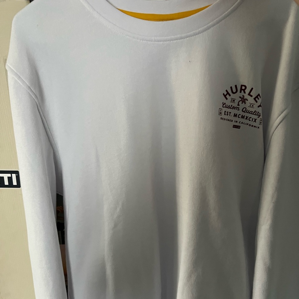 Hurley crew neck size L